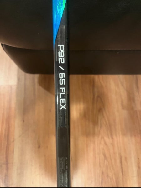 Intermediate Bauer Nexus Sync Right Handed Hockey Stick P92 (Used)