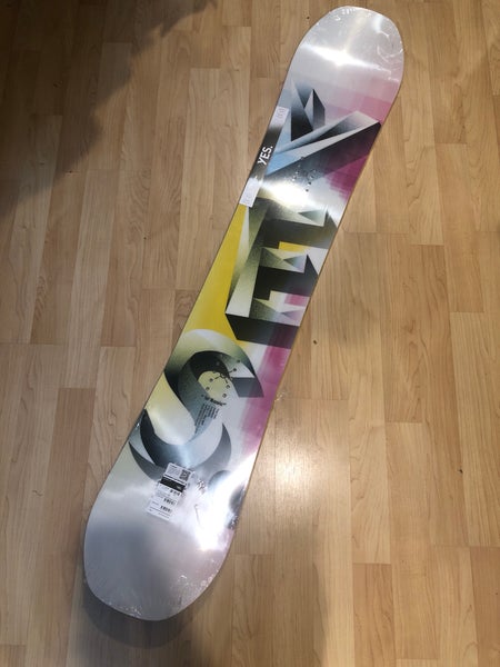 2024 Women's 152cm YES Basic Snowboard Without Bindings (New)