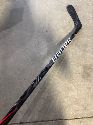 P92 77 Flex Senior Bauer Vapor Flylite left Hand Hockey Stick Pro Stock New