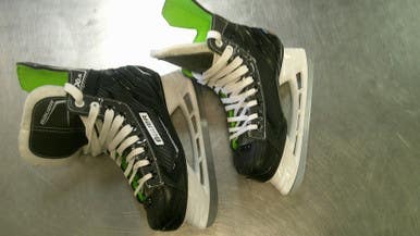 Used Bauer XLS Junior Hockey Skate Junior 05 11868-S000066358