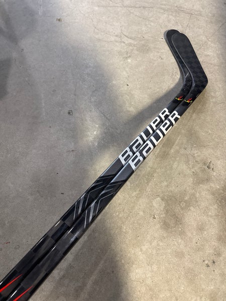 2 Pack P92 77 Flex Senior Bauer Vapor Flylite left Hand Hockey Stick Pro Stock New