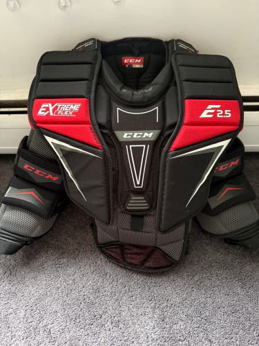 CCM Extreme Flex E2.5 Goalie Chest Protector (Used) | Youth OSFA