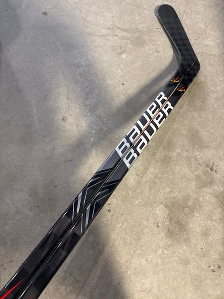 2 Pack P92 87 Flex Senior Bauer Vapor Flylite left Hand Hockey Stick Pro Stock New