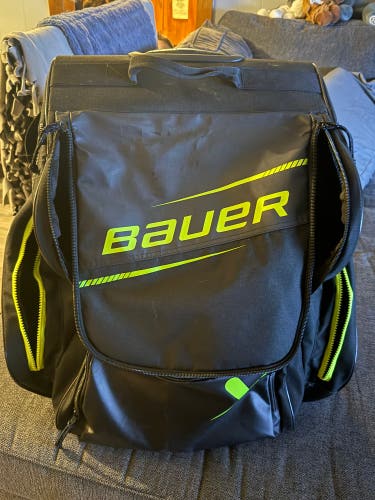 Bauer hockey bag