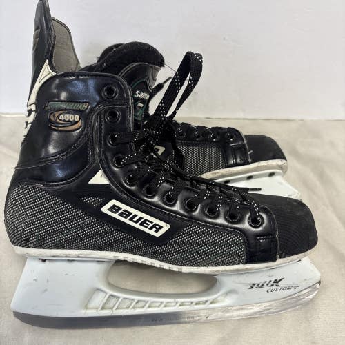 Senior Adult Size 9.5 Bauer Supreme 4000 Ice Hockey Skates