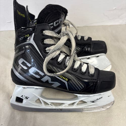 CCM Tacks XF 70 Hockey Skates Regular Width Size 4 (Used)