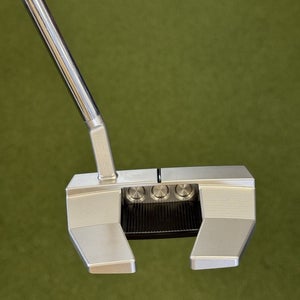 Titleist Scotty Cameron Phantom X 5.5 Putter 35 Inches MINTY W HC *READ*