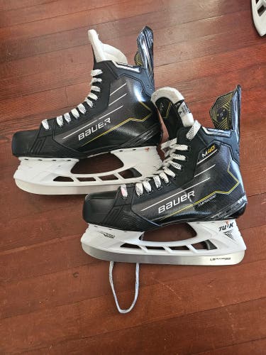 Bauer Supreme M40 Hockey Skates 9 (Used)