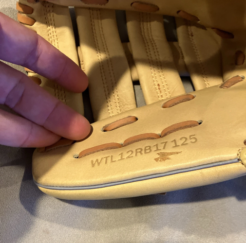 Louisville Slugger RH Baseball Glove 12.5" (Used)