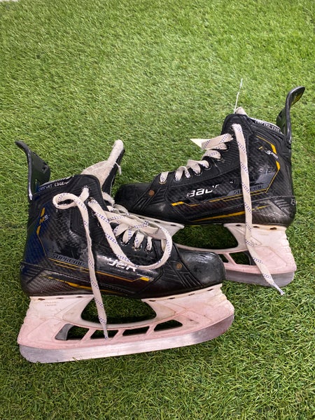 Senior Bauer Supreme M5 Pro Hockey Skates 7.5 (Used)