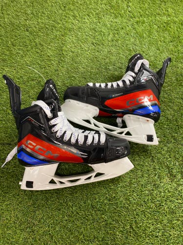 Senior CCM JetSpeed FT6 Pro Hockey Skates Regular Width Pro Stock 9 (Used)