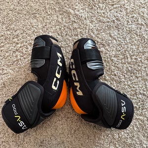 Senior Large CCM Tacks AS-V Pro Elbow Pads (Used)