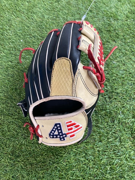 Black 44 Pro Signature Series RH Infield Baseball Glove 11.5" (Used)