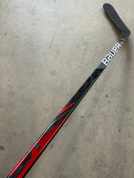 87 Flex P92M Senior Bauer Vapor Fly Light left Hand Hockey Stick Pro Stock (New)