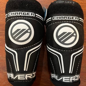 Like New-Medium Youth Maverik Charger Arm Pads (Used)