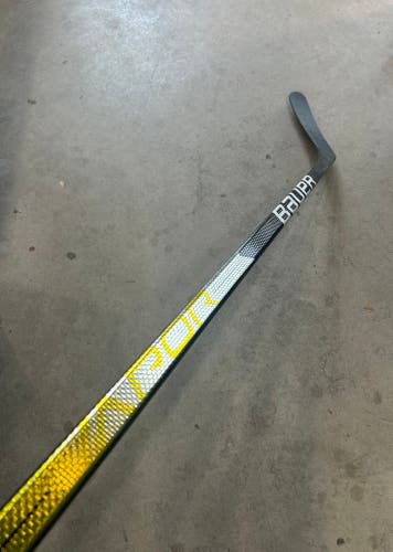 87 Flex Custom P28 Senior Bauer Vapor Hyperlite Left Hand Hockey Stick Pro Stock NHL (New)