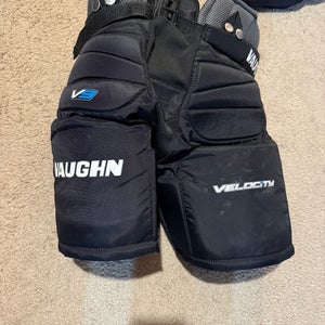 Junior Large Vaughn Velocity V9 Pro Hockey Goalie Pants (Used)