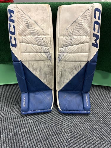 White & Blue Intermediate CCM Eflex 6.9 Goalie Leg Pads (Used) | 32"+1"