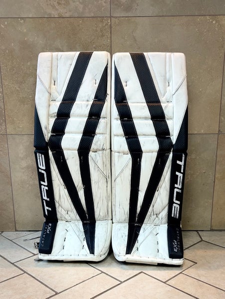 34" +1.5 2023 True Catalyst PX3 Goalie Leg Pads (Used)