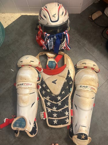 Easton Jen Schro The Very Best Catcher's Set (Used)
