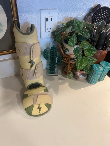 Bruce Bolt Military Green Adult Shin Guard (New)