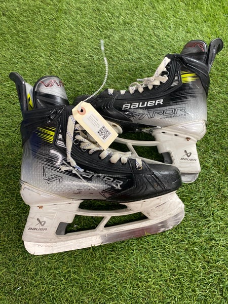 Bauer Vapor Hyperlite 2 Hockey Skates | Senior 7.5 (Fit 1)