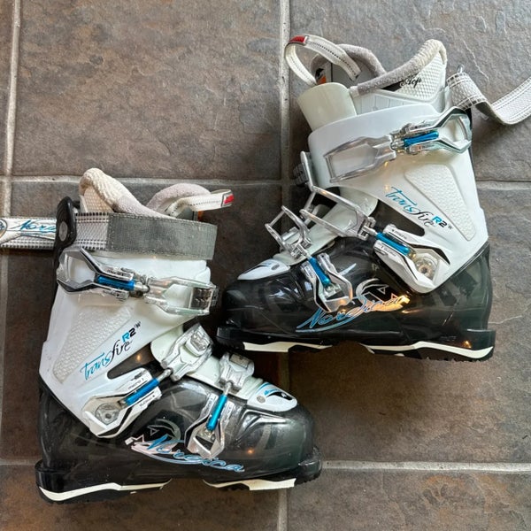 Nordica Transfire R2 Ski Boots | Mondo 23.5 | Soft Flex