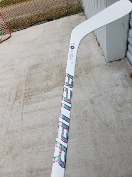 Intermediate white!! Bauer Proto2 Right Handed Hockey Stick P28 (New)