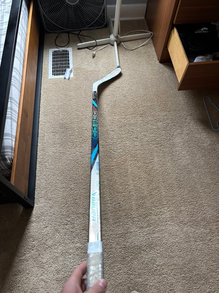 Intermediate Bauer Nexus Tracer Right Handed Hockey Stick P28 (Used)