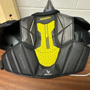 Large Senior Bauer Supreme Mach Shoulder Pads (Used)