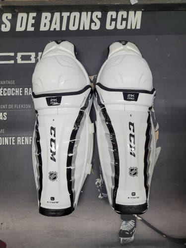 Senior CCM 21k Pro 16" Shin Pads Pro Stock (Used)