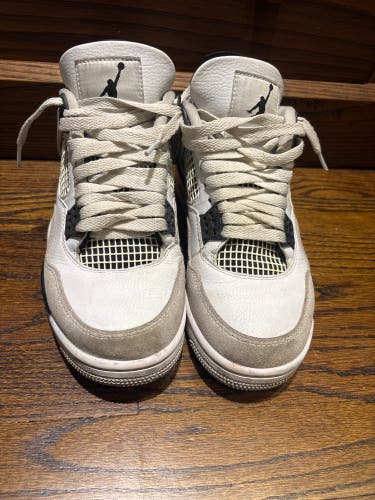 Men's Size M 7.0 (W 8.0) Air Jordan 4 Shoes (Used)