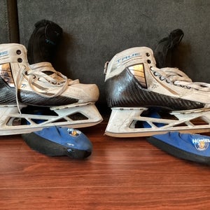 2022 True Custom Pro Hockey Goalie Skates Regular Width Pro Stock (Used)