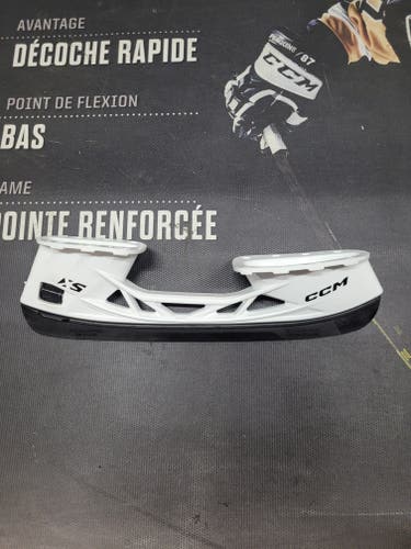 NEW! CCM XS Hockey Skate RIGHT Holder Size 247R