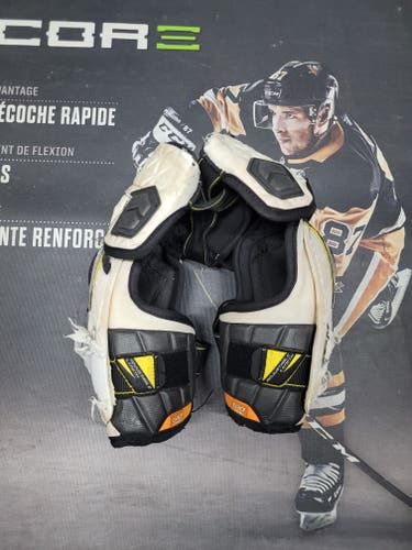 Senior Large CCM Tacks Pro Elbow Pads Pro Stock (Used)