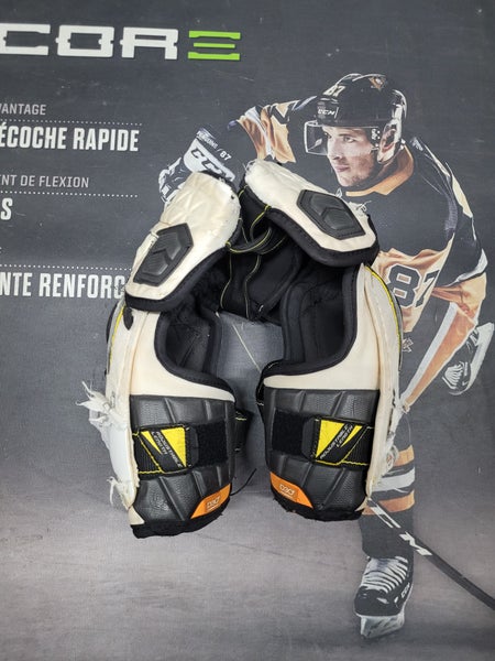 Senior Large CCM Tacks Pro Elbow Pads Pro Stock (Used)