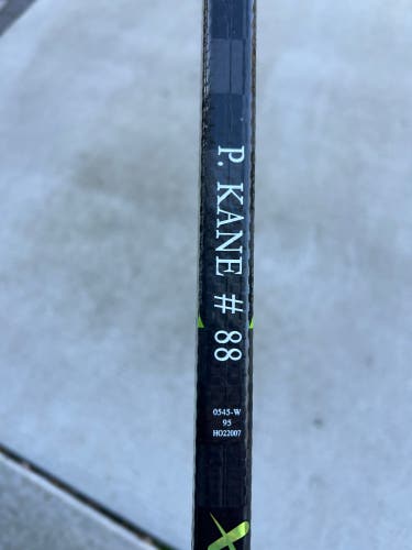 Senior Bauer Ag5nt Left Hand Hockey Stick Pro Stock - Patrick Kane Curve