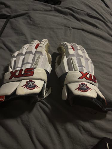 STX Surgeon RZR Lacrosse Gloves Large (Used)