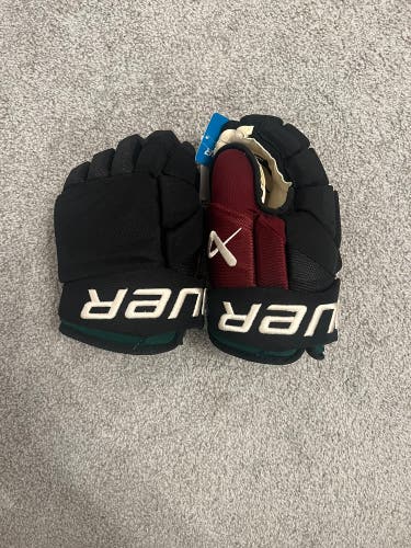 Kachina - Bauer Vapor Hyperlite Gloves 14" Pro Stock (New)