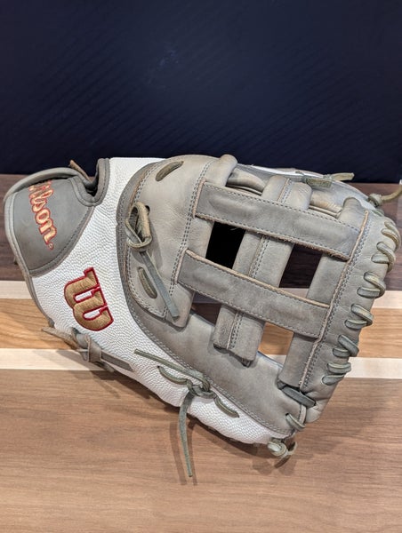 RH Wilson First Base A2000 Softball Glove 12.5" (Used)