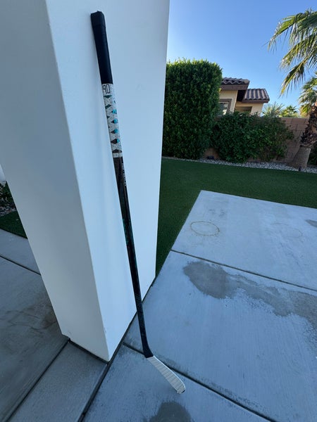 Intermediate Bauer Twitch Left Hand Hockey Stick P92 (Used)