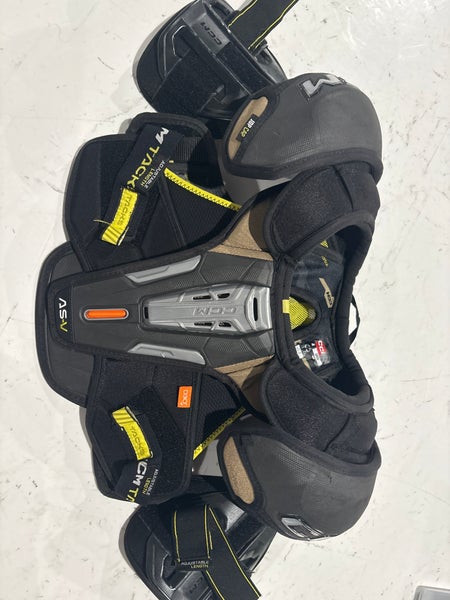 Men's Large Junior CCM Tacks AS-V Pro Shoulder Pads (Used)