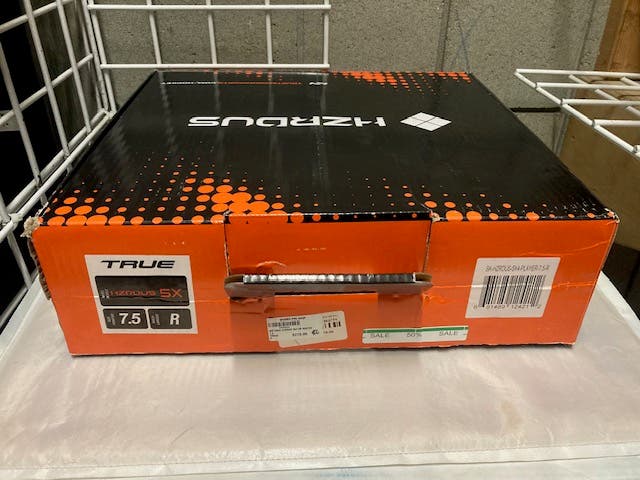 New Senior HZRDUS 5X Hockey Skates Regular Width