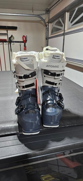 Mondo 26 & 26.5 Women's Atomic All Mountain Hawx Ultra Ski Boots Medium Flex (New)