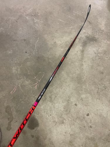 Intermediate Bauer Twitch 55 flex Right Handed P92 (New)