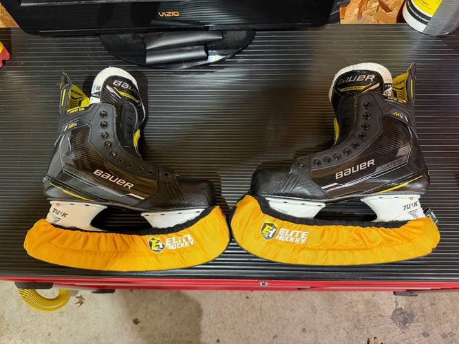 Bauer Supreme M4 Hockey Skates Regular Width 10 (Used)