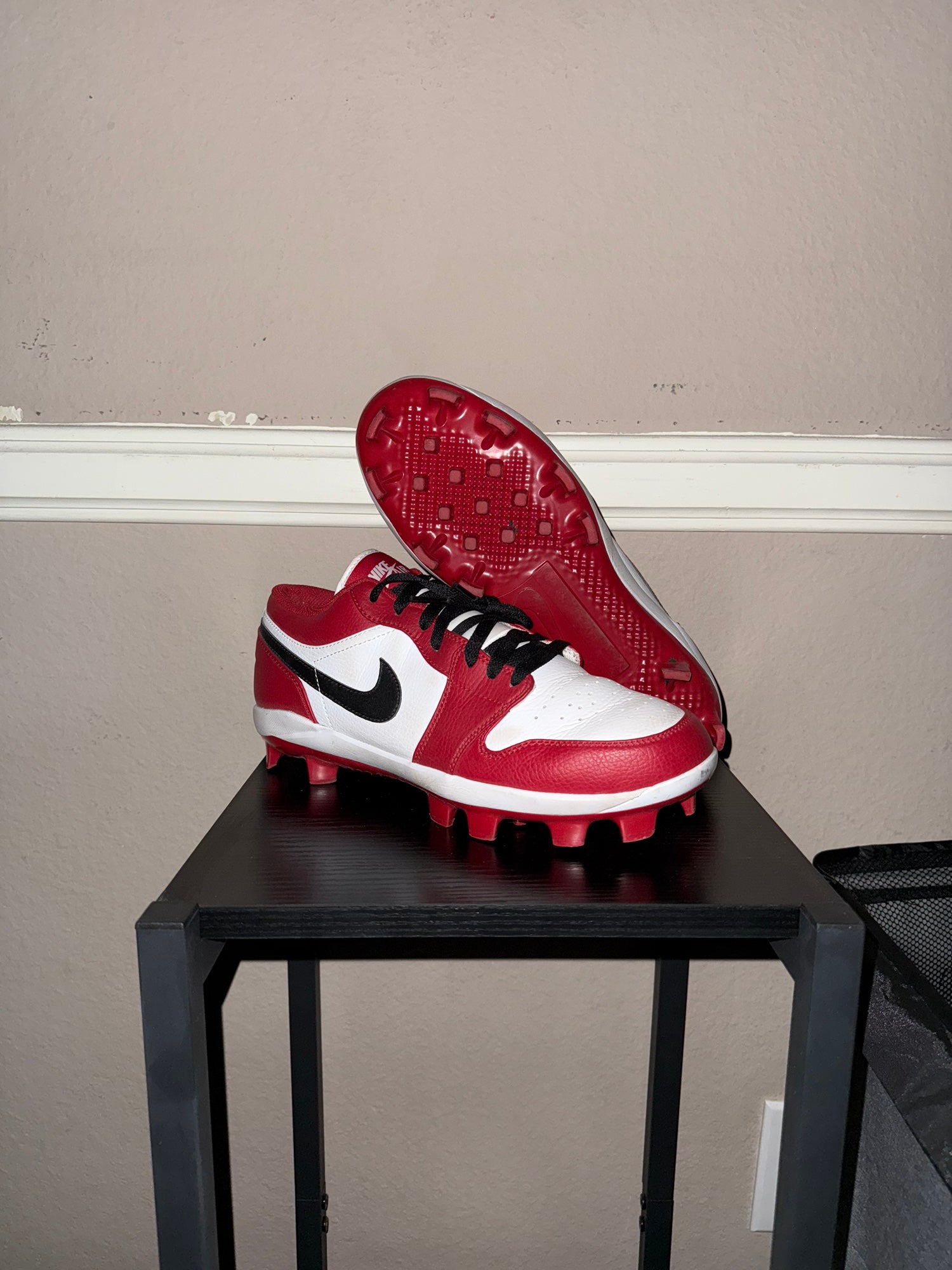 jordan cleats size 9.5