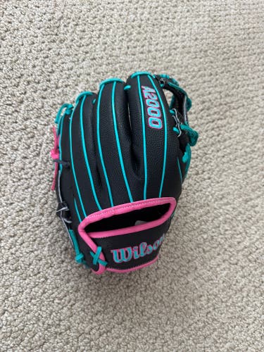 2025 Wilson A2000 RH Infield Baseball Glove 11.5" (New)