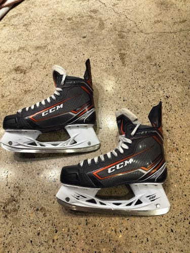 (Lightly used) CCM JetSpeed FT390 Skates