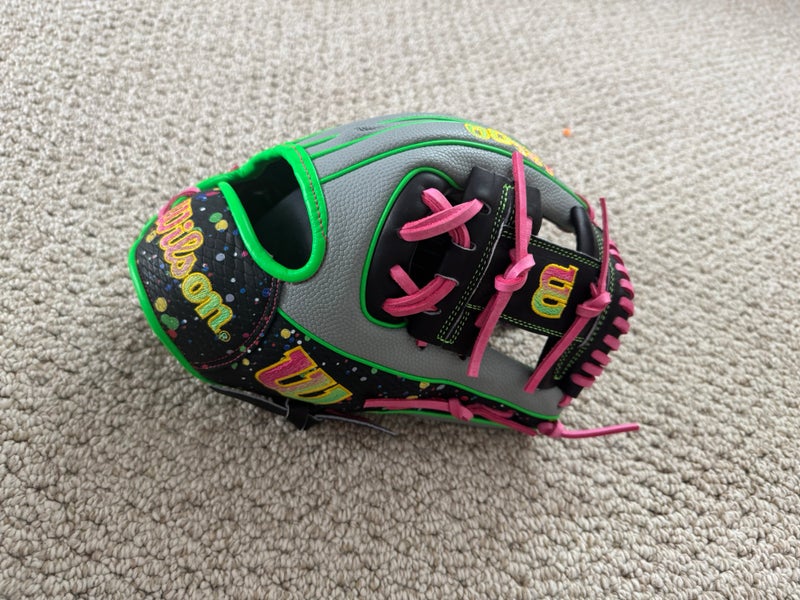 2024 Wilson A2000 RH Infield Baseball Glove 11.5" (New)